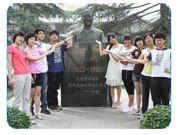 中传艺考学员在中国传媒大学合影